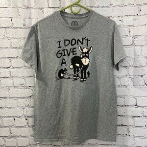 Unisex “I don’t give a rats a$$” graphic t shirt Size M
